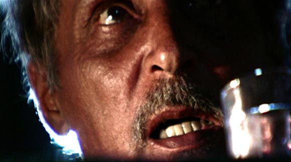 Filmszenen aus Final da Linha von Ricardo Salva