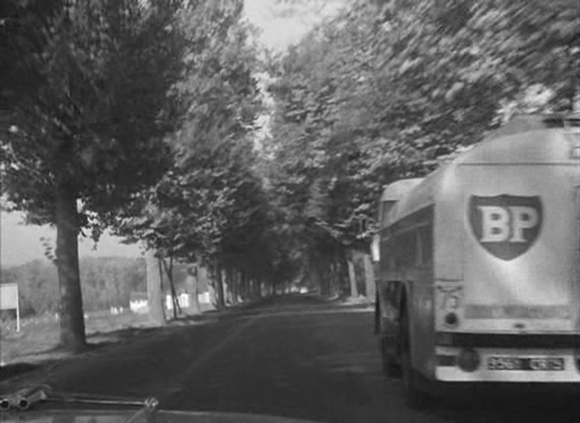 Filmszenen aus Jean-Luc Godards AUSSER ATEM