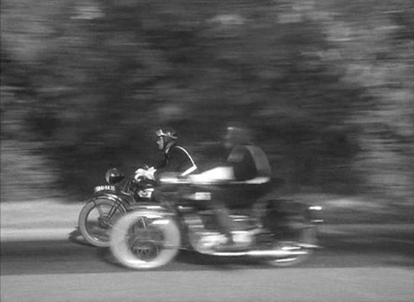 Filmszenen aus Jean-Luc Godards AUSSER ATEM