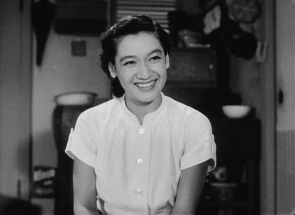 Filmszenen aus Tokyo Monogatari (Die Reise nach Tokio) von Yasujiro Ozu, Filmkritik, Rezension von Ricardo Salva